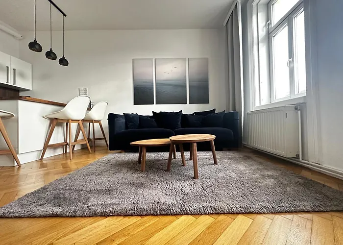 Luxury 3 Bedroom Apartment Near Schoenbrunn Palace