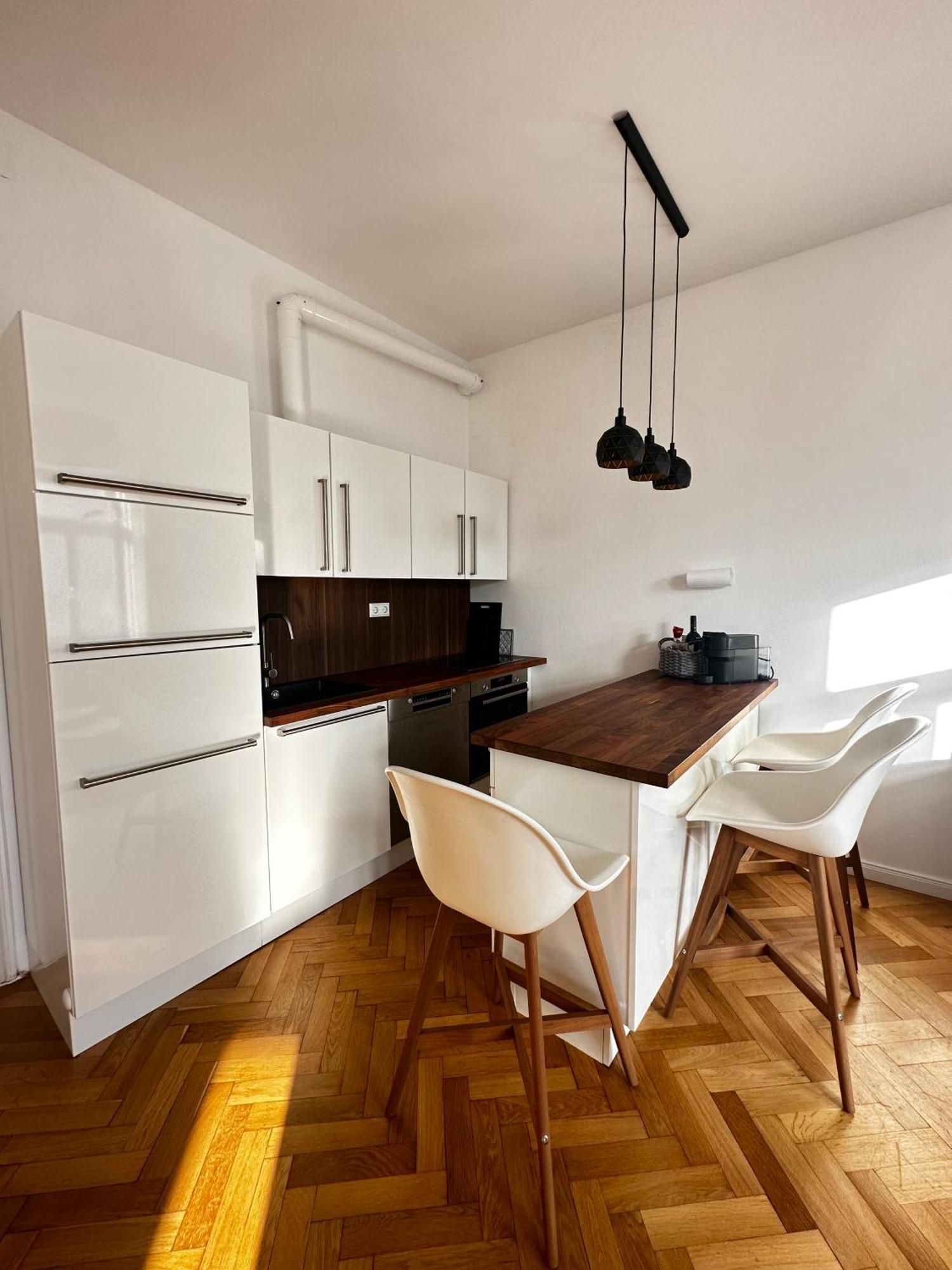 Luxury 3 Bedroom Near Schoenbrunn Palace * Wenen
