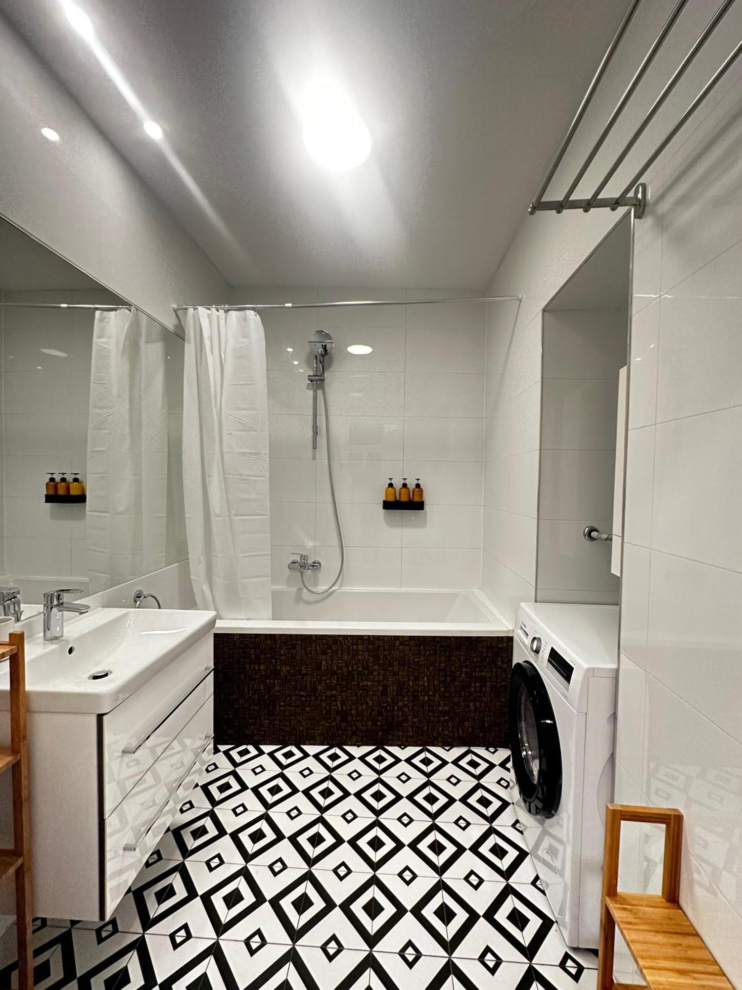 Luxury 3 Bedroom Near Schoenbrunn Palace * Viena
